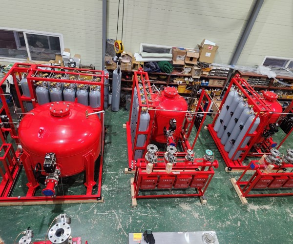 DRY CHEMICAL TANK